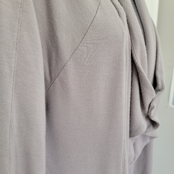 Athleta Gray Open Waterfall Long Sweater Pockets Magnetic Close Soft Cozy Size S - Picture 4 of 10
